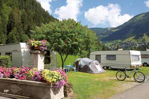 Hôtel de Plein Air Caravaneige l'Oustalet