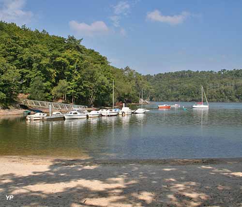 Camping Merlin Les Pieds Dans l'Eau