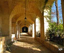 Camping Les Catalpas - château de Fumel