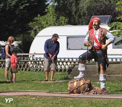 Camping Domaine de La Ville Huchet - minigolf