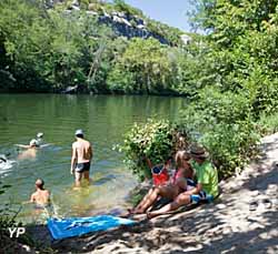 Camping Le Petit Bois - plage