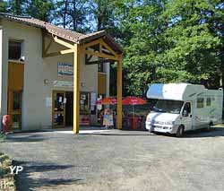 Camping Les Rives du Lac Cantales