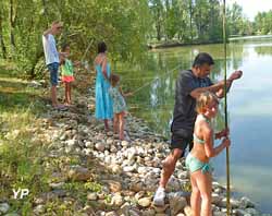 Camping le Plan d'Eau Saint-Charles