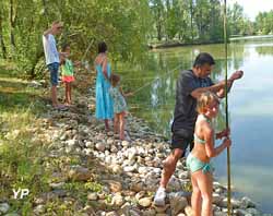 Camping le Plan d'Eau Saint-Charles