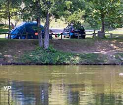 Camping Carpodrome Etang de La Fougeraie